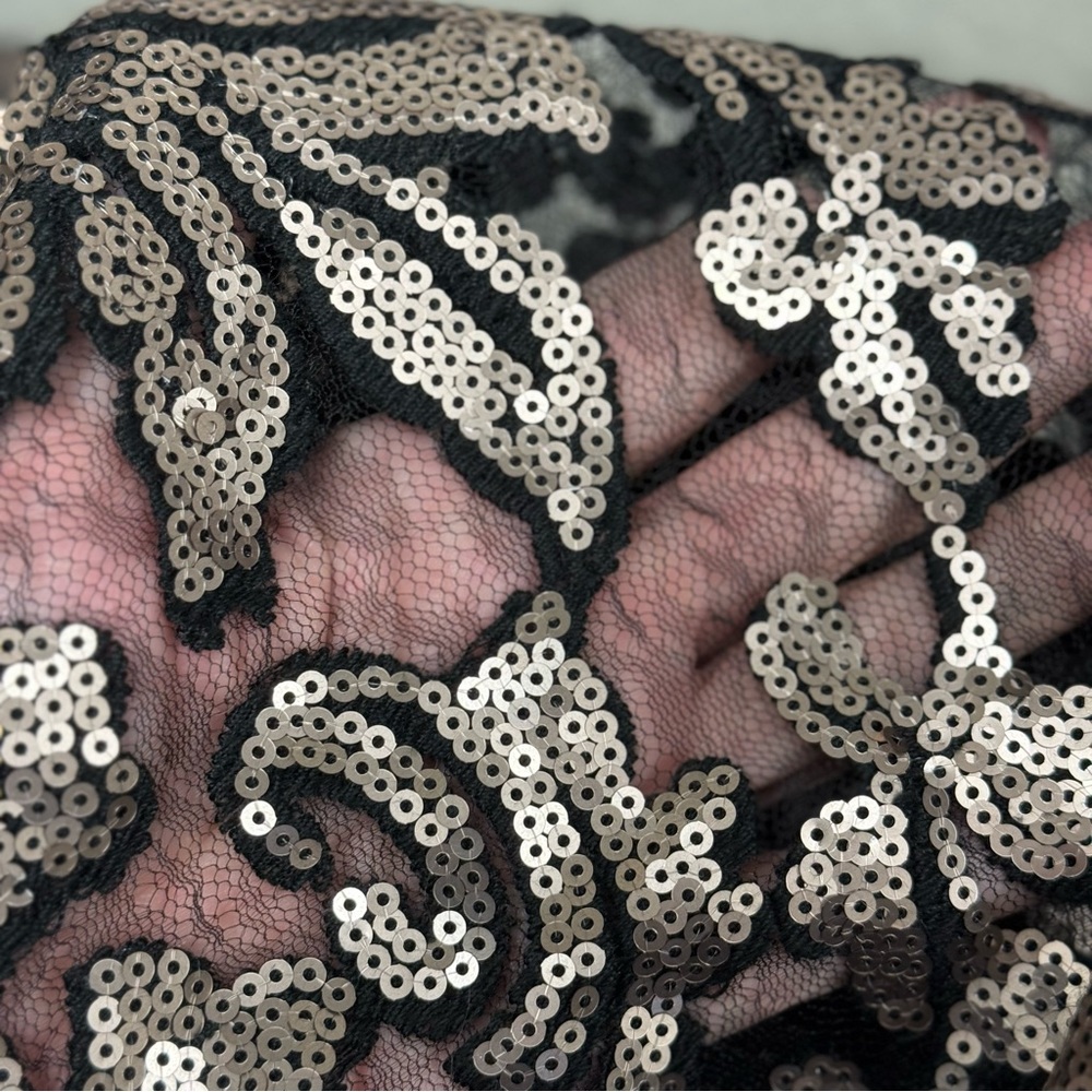 Lane Bryant Plus 18/20 Black Metallic Floral Sequin Embroidered Top Faux Leather - Picture 8 of 9